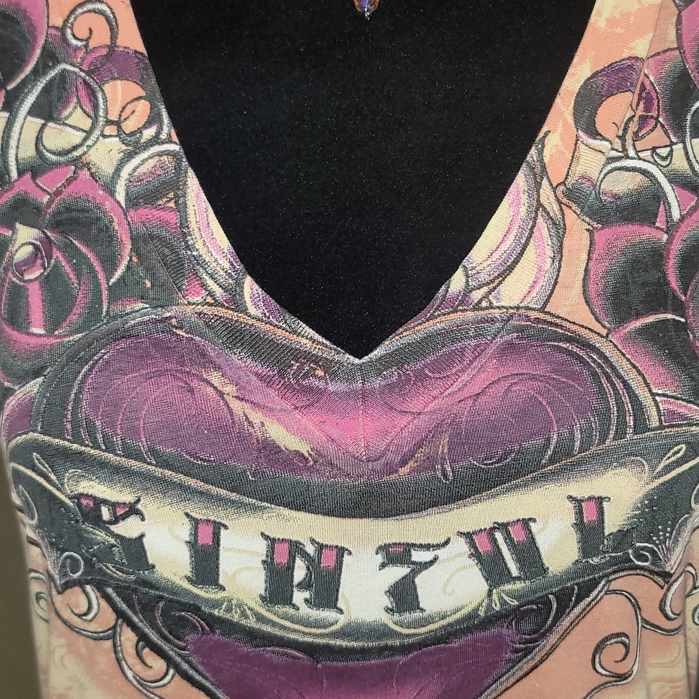 Women's Pink Graphic V-Neck Top - Picture 3 of 5